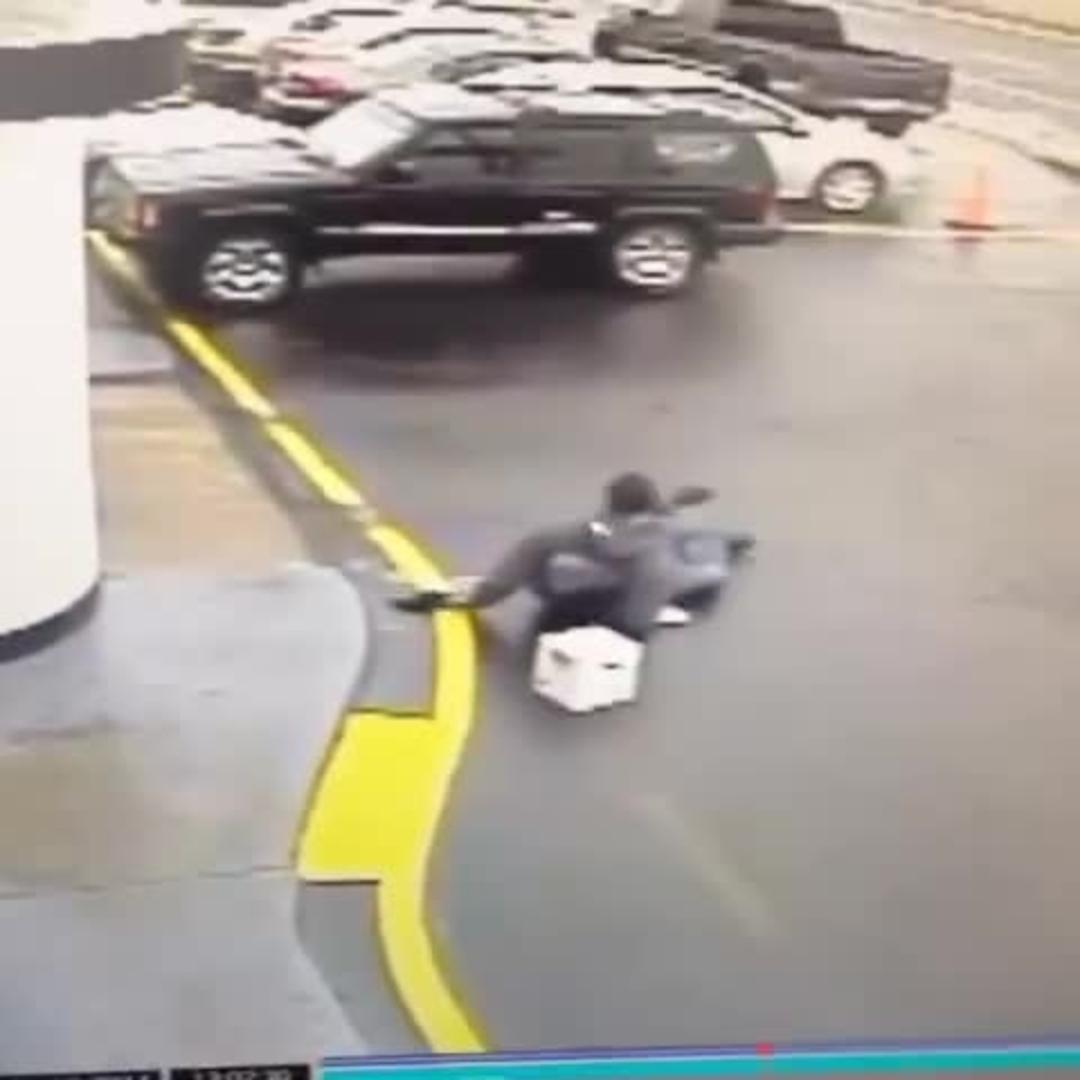Guy Slips on Black Ice and Spills Coffee Jukin Licensing