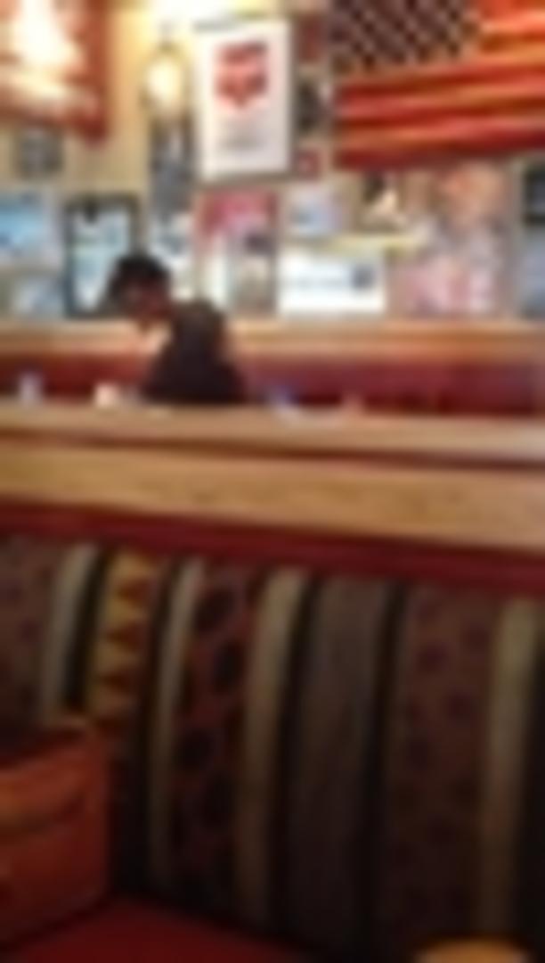 fastest busboy at red robin restaurant part 2 jukin media inc restaurant busboy