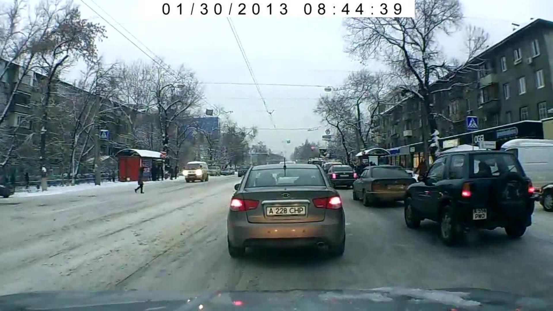 Car Loses Wheel on Busy Street Jukin Licensing