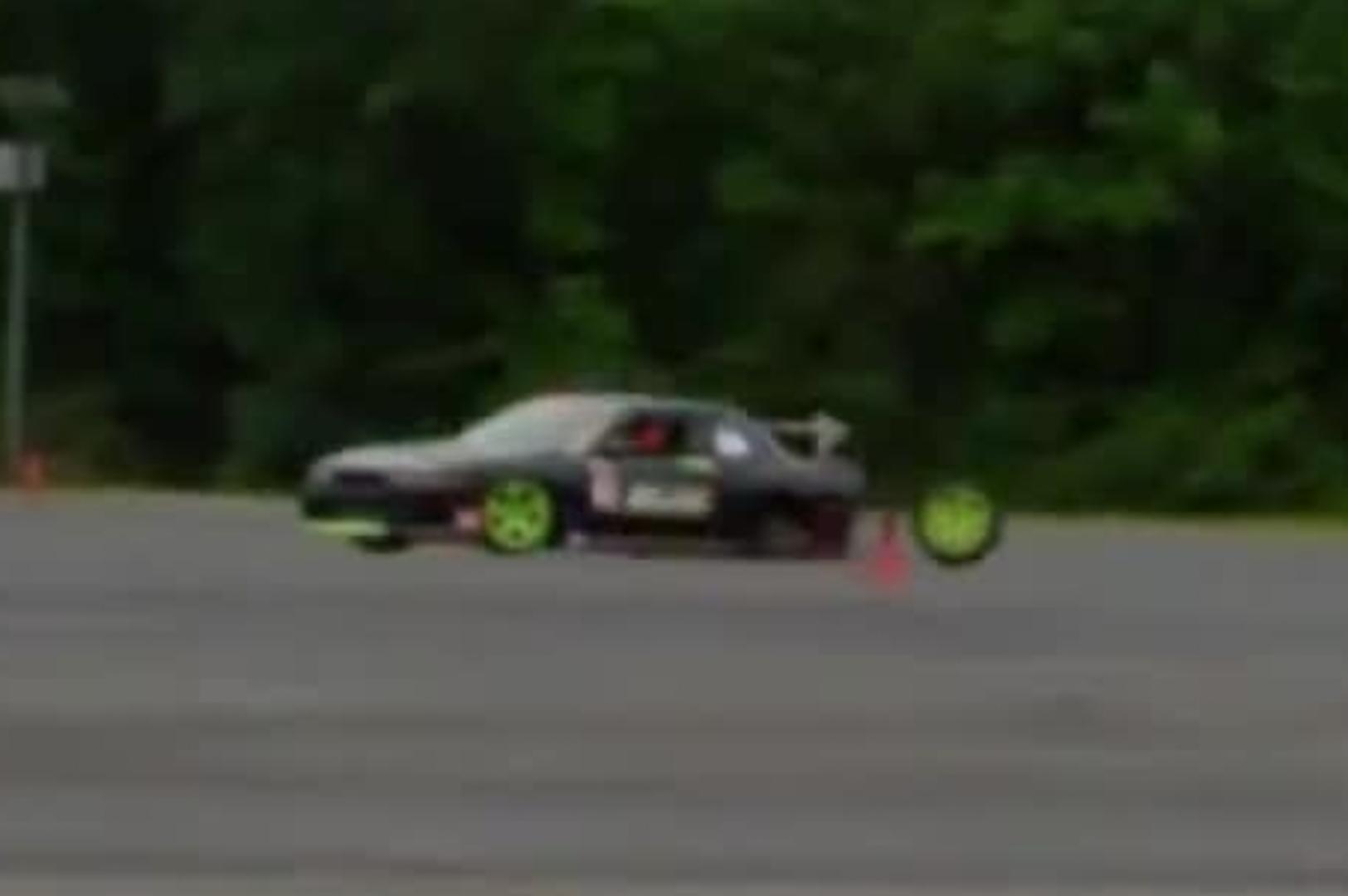 Car Loses Wheel while Drifting Jukin Licensing
