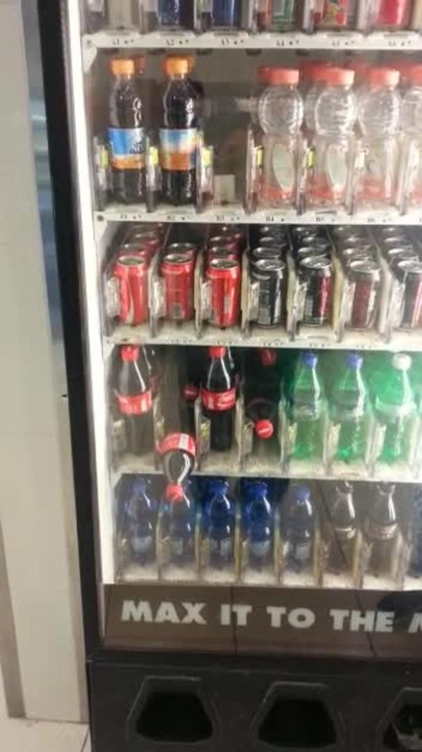 Vending Machine Toy Gets Stuck Jukin Media Inc