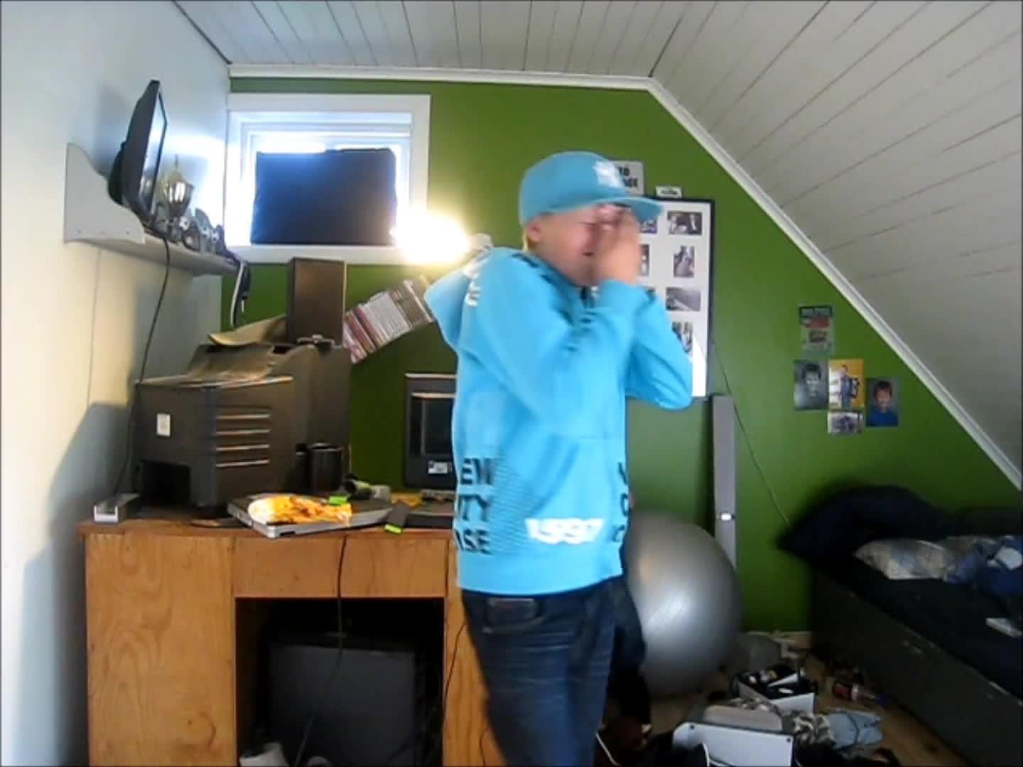 Guy Hits Himself with Arcade Game Hammer Jukin Media Inc