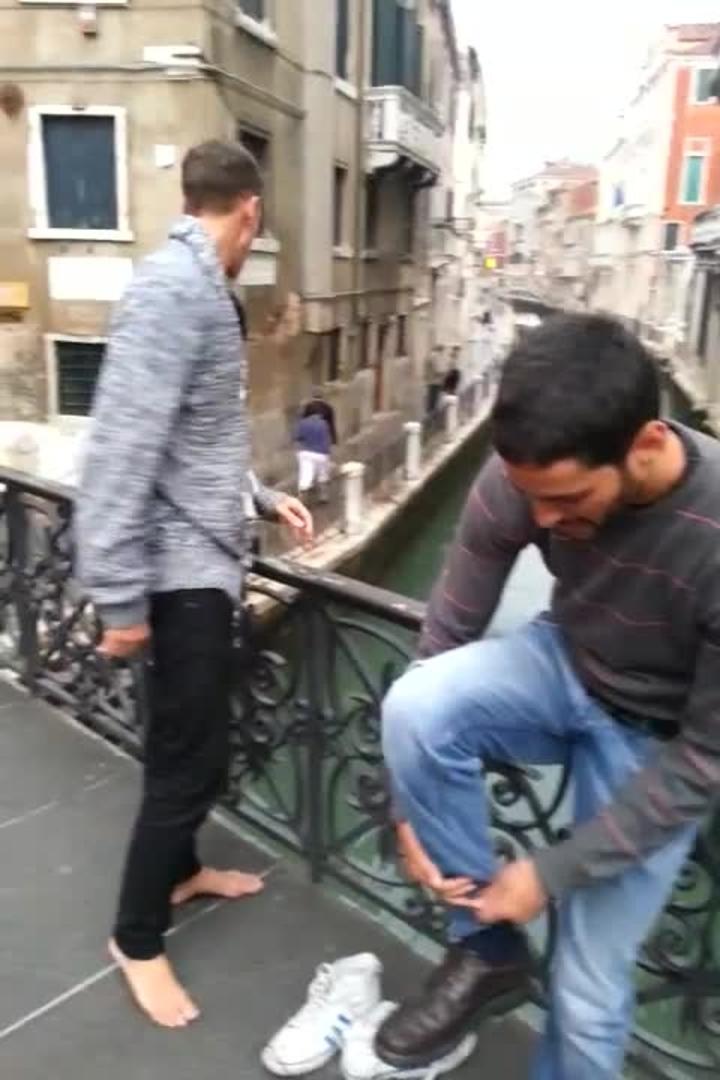 Guy Slips and Falls into Venice Canal Jukin Licensing