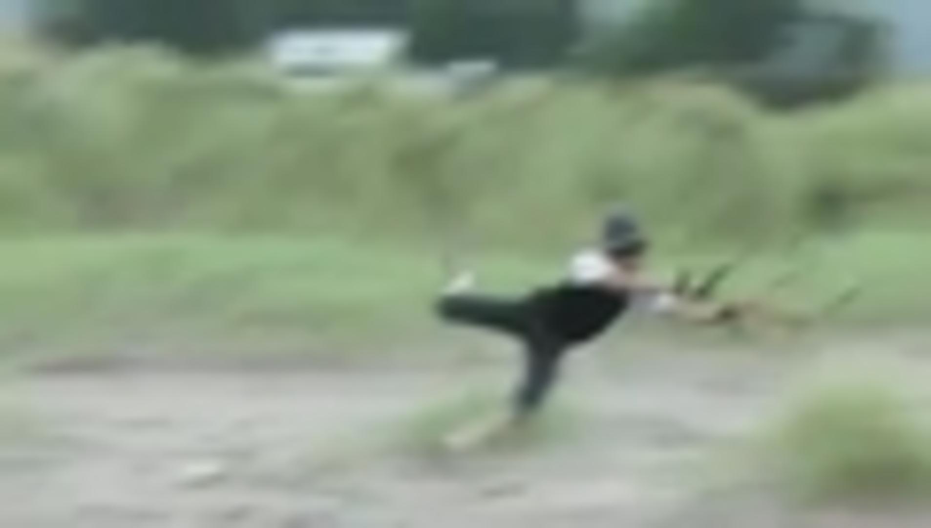 Power Kite Lifts Guy into Air Jukin Licensing