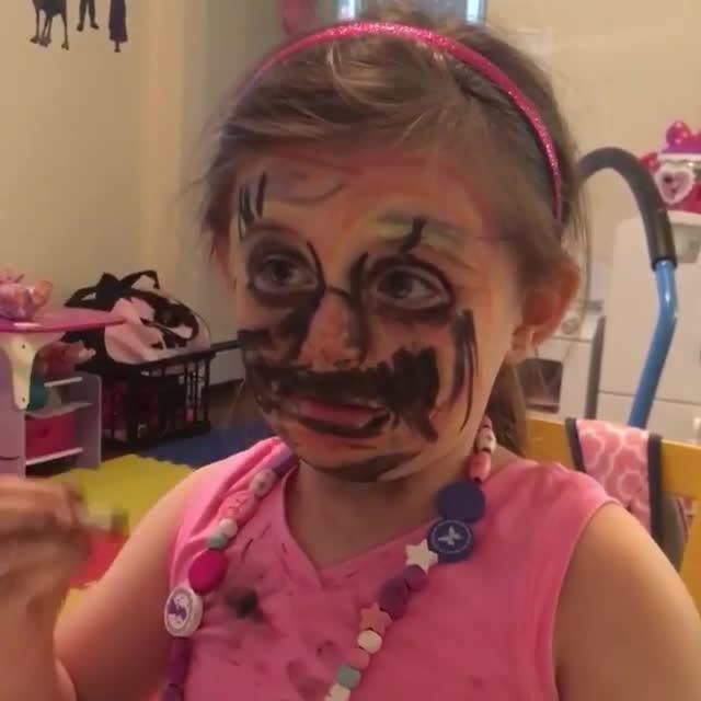 Little Girl Fails Makeup Tutorial Jukin Media Inc