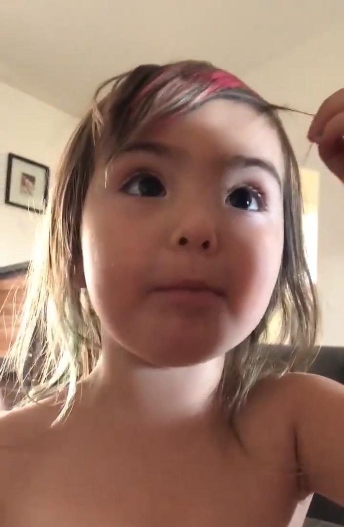 Little Girl Attempts Hair Tutorial And Gets Frustrated Jukin