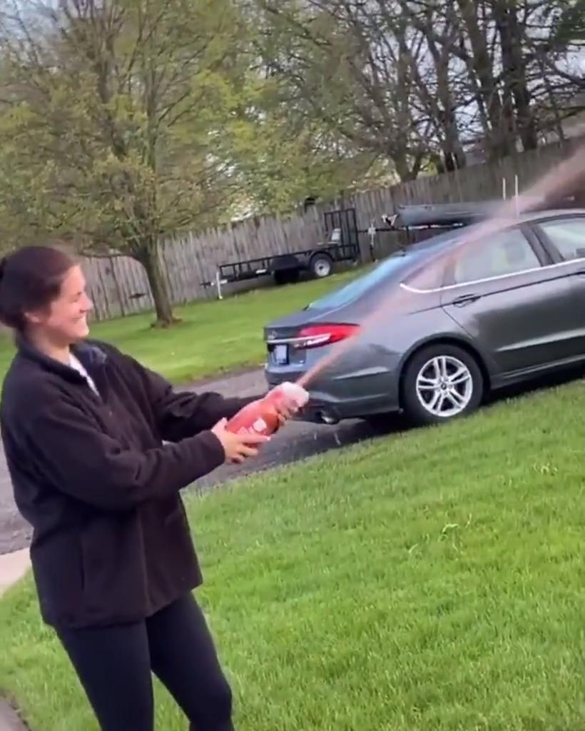Girl Experiments By Putting Baking Soda in Ketchup Bottle Jukin Licensing
