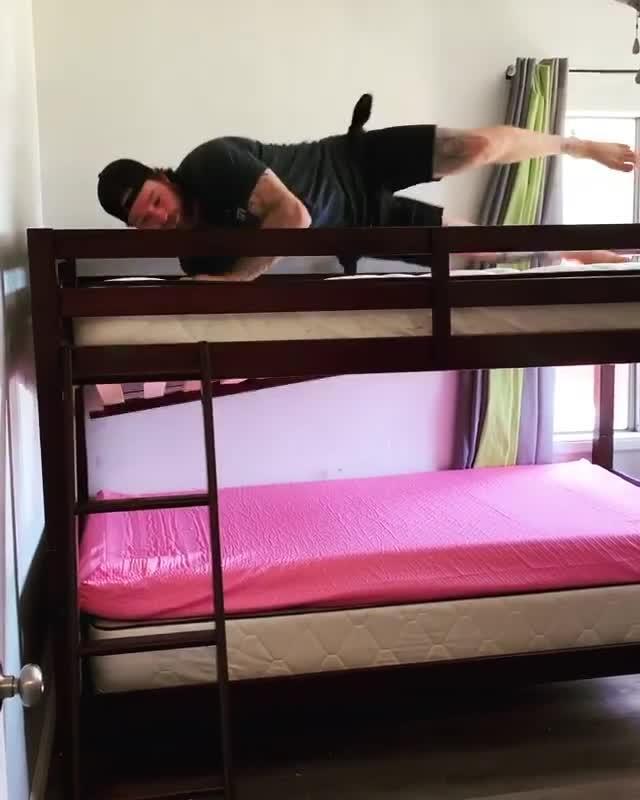 Man Breaks Bunk Bed While Jumping on it Jukin Licensing