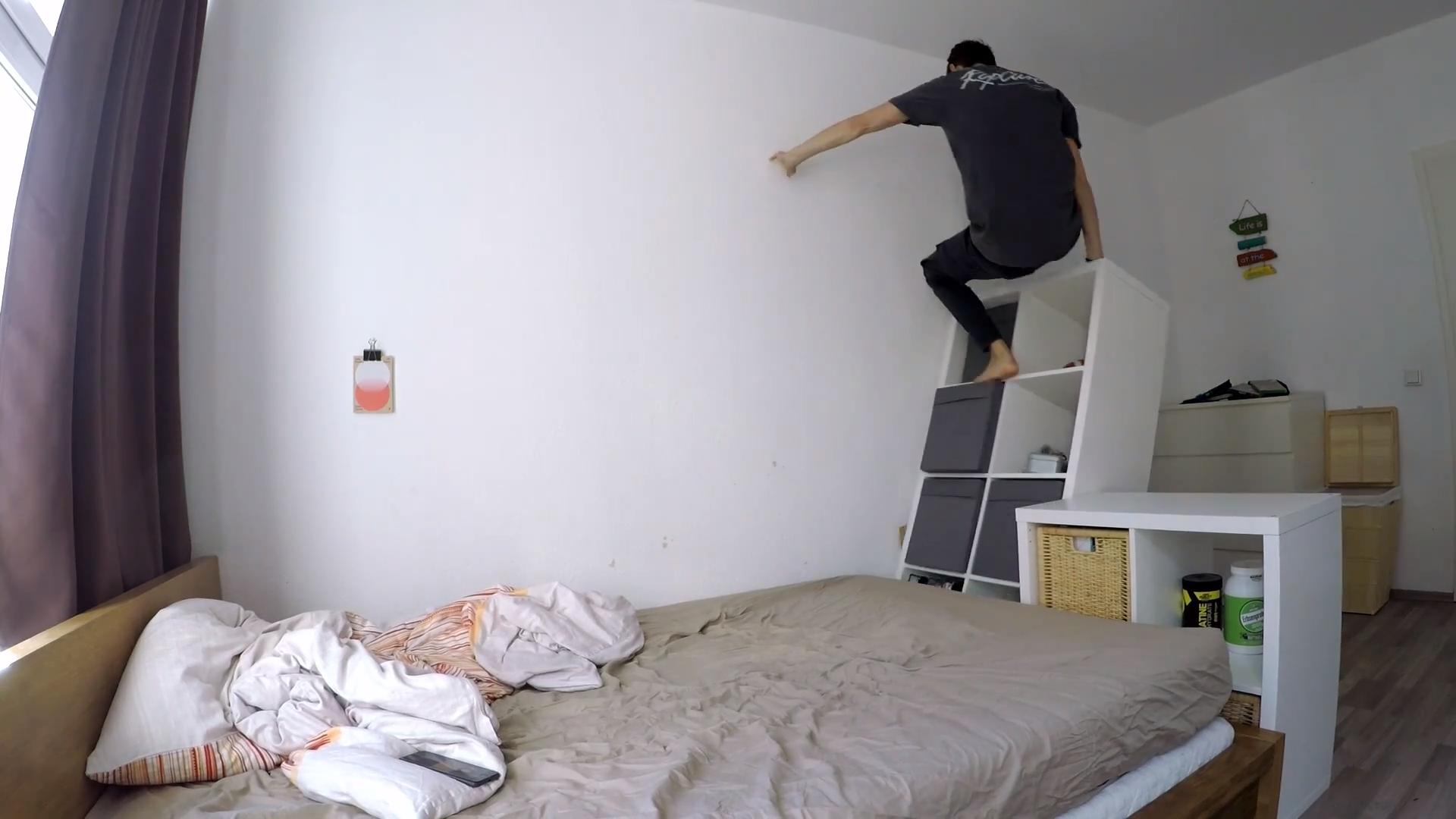 Man Breaks Bunk Bed While Jumping on it Jukin Media Inc