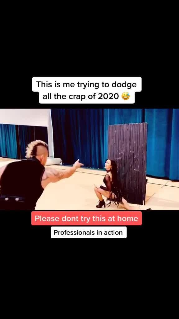 Knife Thrower Performs Deadly Knife Throwing Trick Speedily With