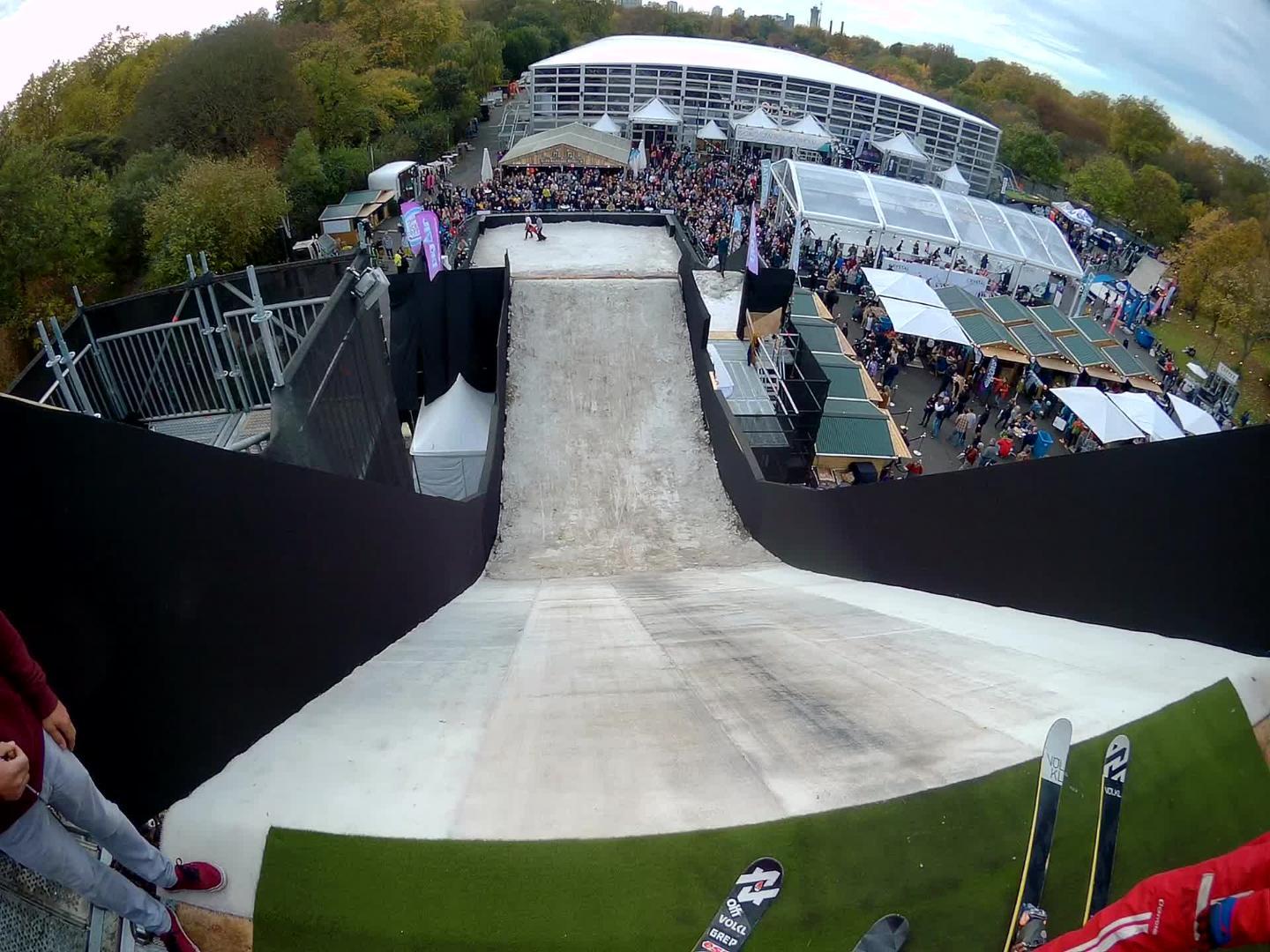 Skiers Perform Synchronized Spin Jump on Ramp Jukin Licensing