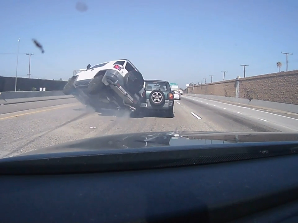 Van Loses Control and Flips on Highway Jukin Media Inc