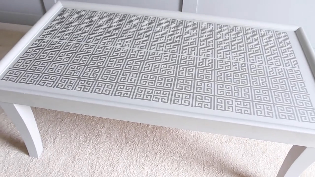 Person Renovates Old Coffee Table Into New Jukin Licensing