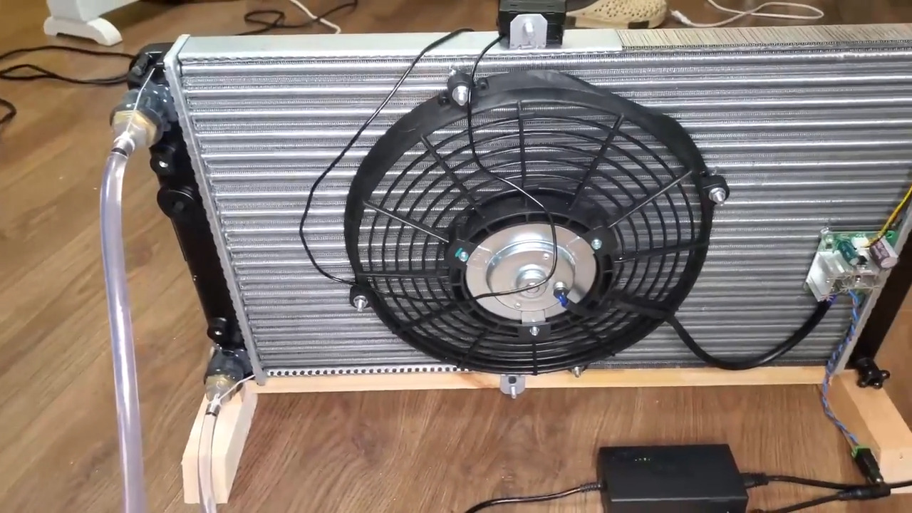 Guy Innovatively Makes DIY Air Conditioner Using Car's Radiator Jukin
