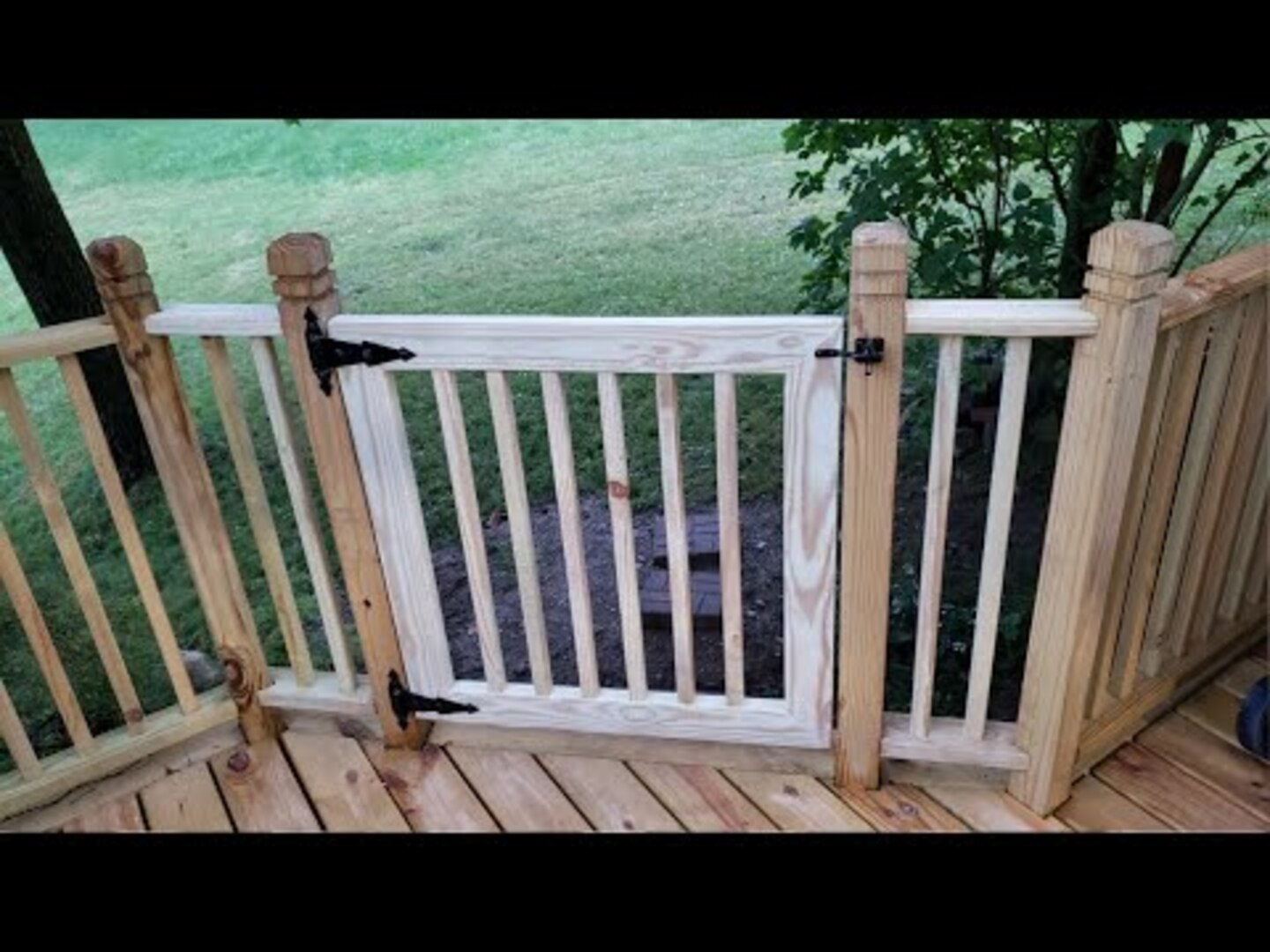 Man Shows How To Build a Custom DIY Deck Gate Jukin Licensing