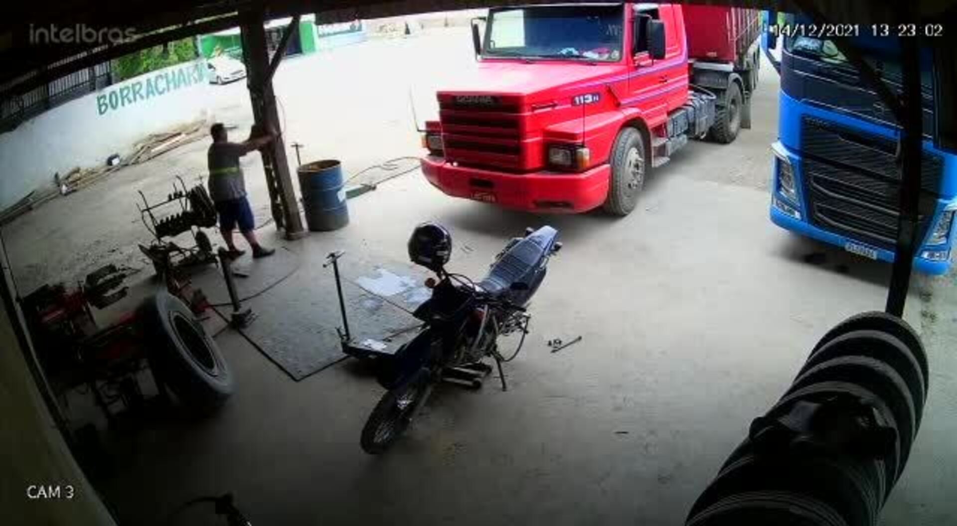 Mechanical Failure Drives Truck Into Repair Shop Jukin Licensing