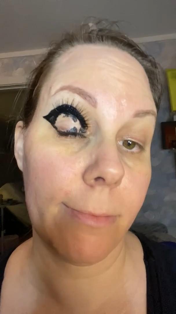 Fake Eyelashes Get Stuck To Woman's Eyelid Jukin Licensing