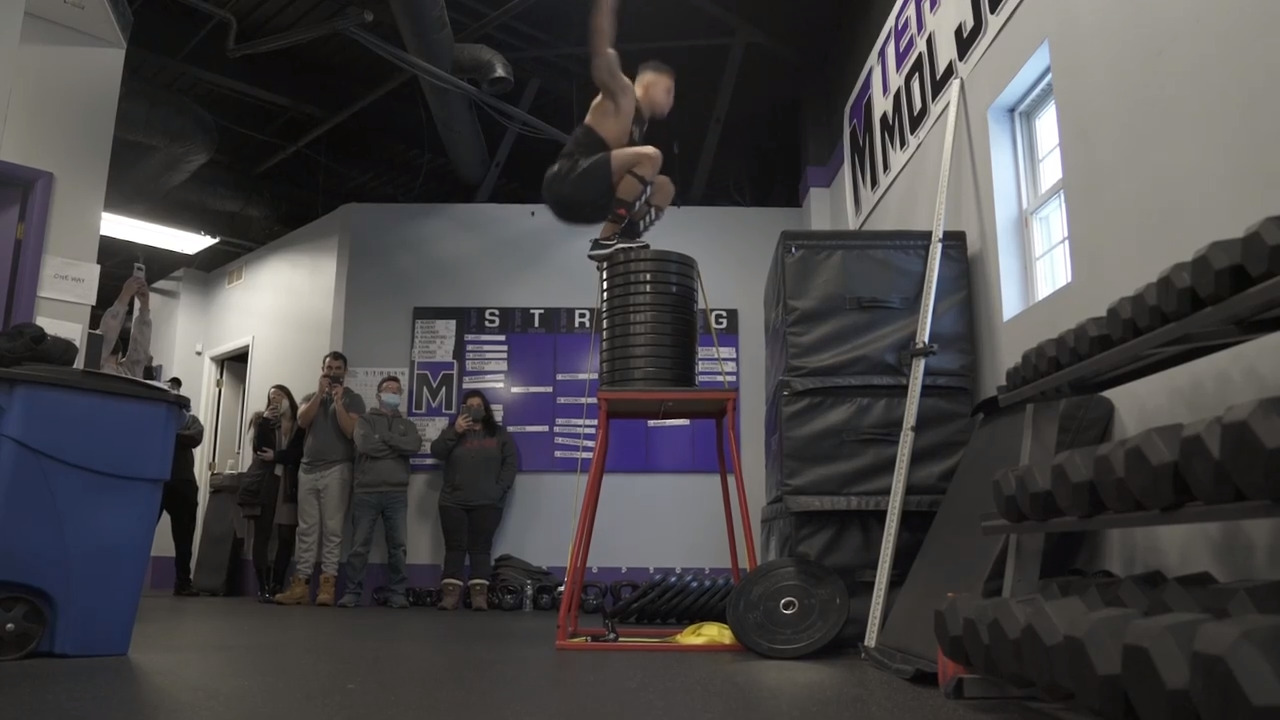 Athlete Breaks World Record For Highest Standing Jump Jukin Licensing