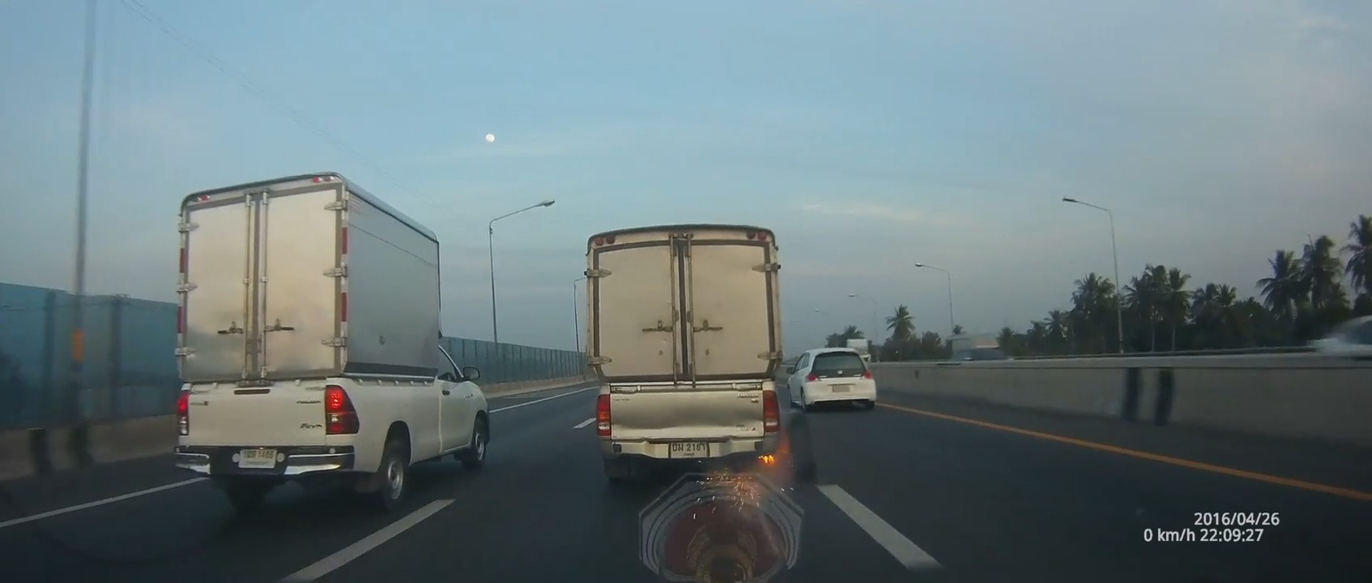 Truck Loses Wheel Jukin Licensing