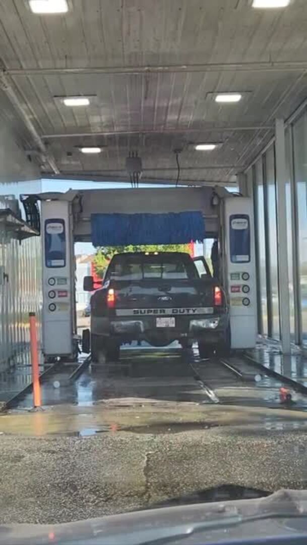 Dually Truck Gets Stuck and Damages Car Wash Jukin Licensing