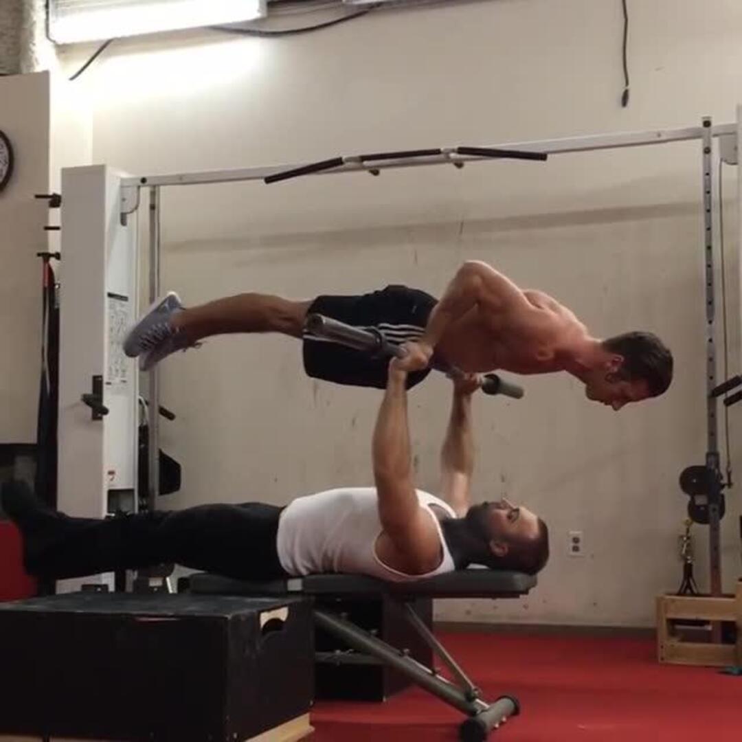 Guy Uses Human As Weight For Bench Press Jukin Licensing