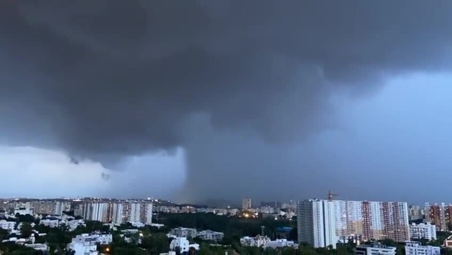 Heavy Rainfall is Witnessed in Bangalore Jukin Licensing