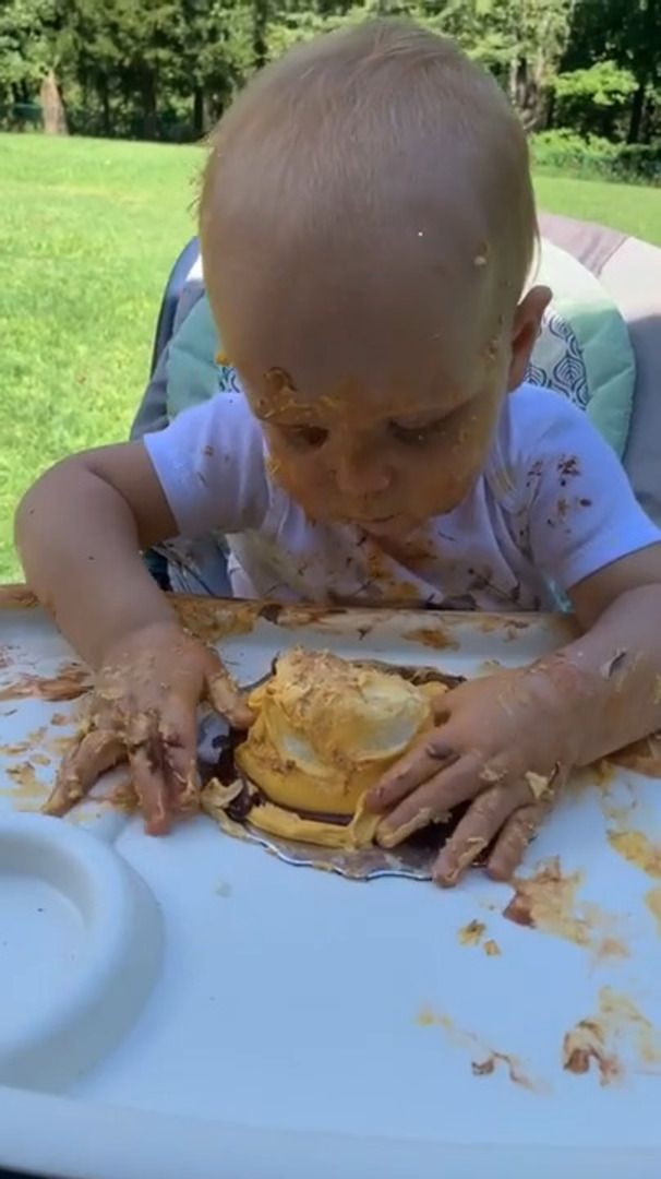 Baby Throws Away Smash Cake After Making Mess While Eating Jukin