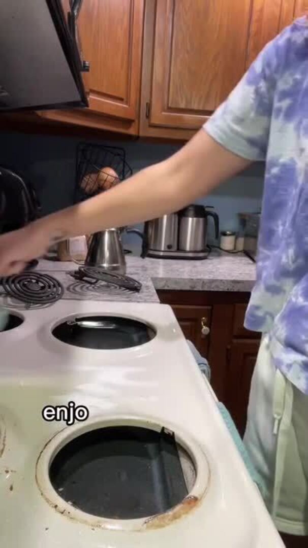 DIY Stove Top Cleaning Using Household Items Jukin Licensing