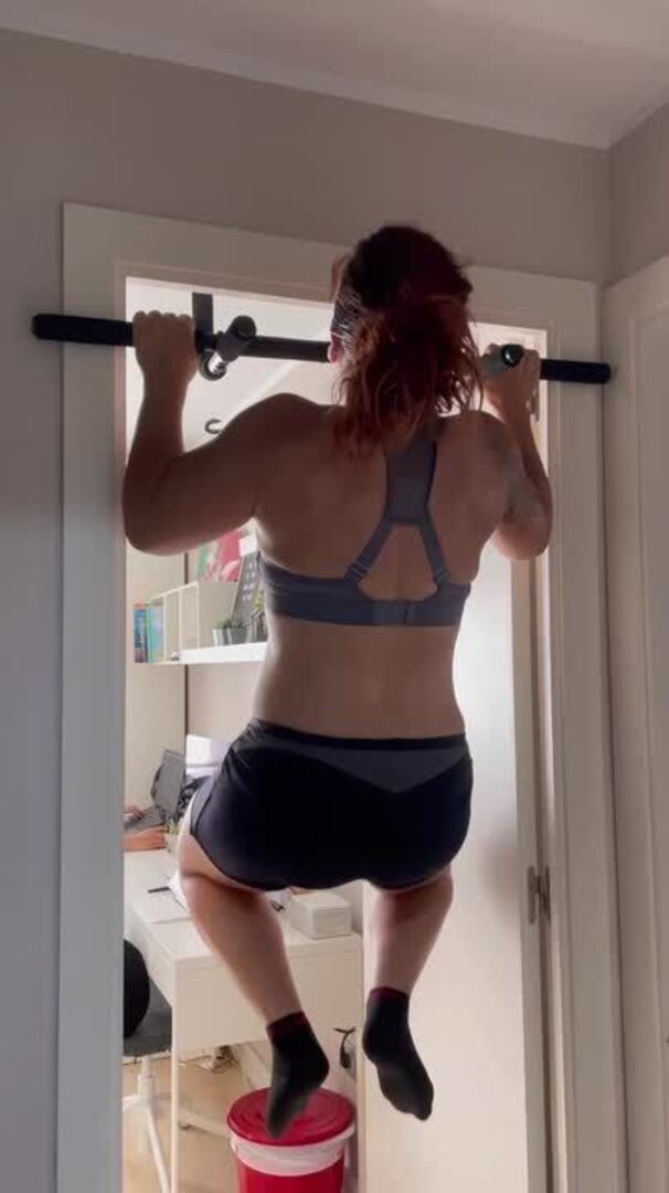 Pullup Bar Fails While Woman Does Pullups at Home Jukin Licensing
