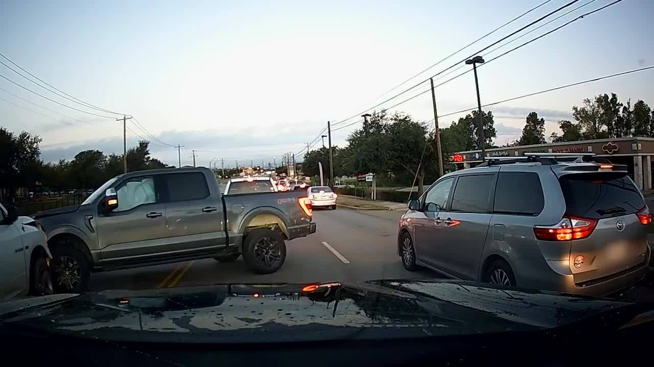 Speeding Car Crashes Into Vehicle Reversing From Driveway Jukin Licensing