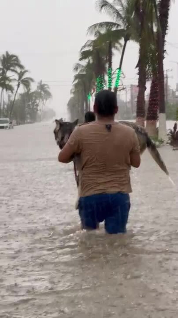 Heavy Rainfall is Witnessed in Bangalore Jukin Licensing